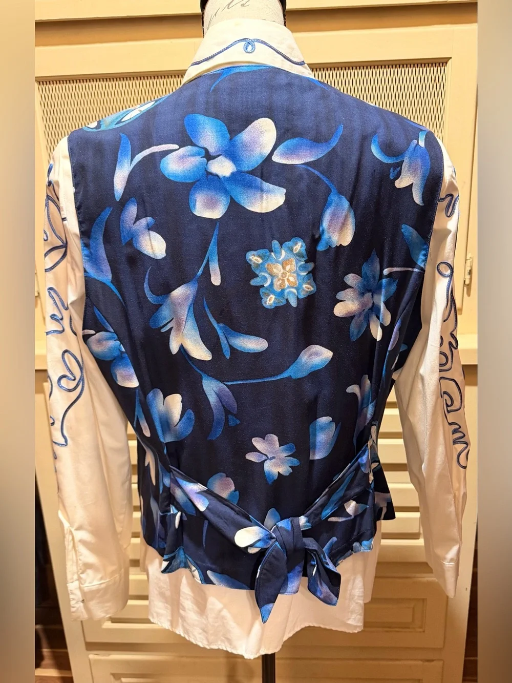 VTG Howard Wolf Dallas Embroidered Floral Back Vest Blouse Skirt Set 3Pc